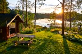 Auszeit an einem See in Finnland