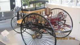 Eerste Mercedes-model in het Mercedes-Benz Museum, Stuttgart