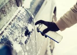 Enteiser für Auto im Winter