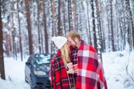 Warme Decke für das Auto im Winter