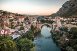 Gezicht op Mostar, Bosnië en Herzegovina