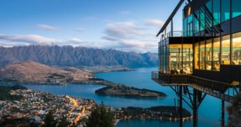 Queenstown met uitzicht op het restaurant