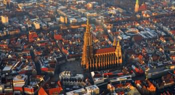 Gezicht op de kathedraal in Ulm