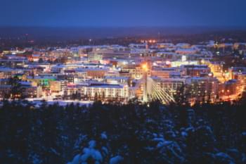 Kittilä van bovenaf 's nachts