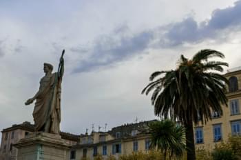 Standbeeld in Corsica