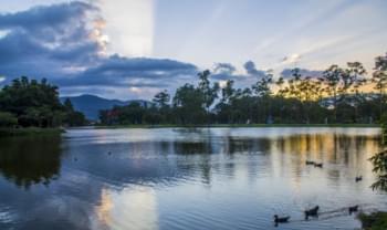 Lago nel Parco della Sabana a San José
