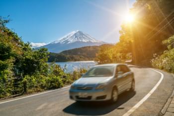 Mietwagen am Berg Fuji