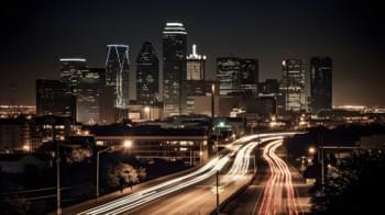 Ein moderner Mietwagen in der Metropole Dallas vor einer Skyline