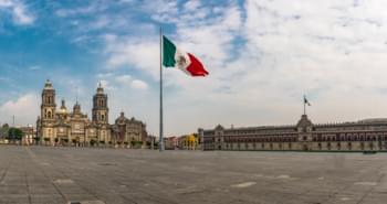 Plaza de la Constitucion Mexico Mexique drapeau mexicain palacio nacional