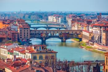 Blick auf den Fluss bei Florenz