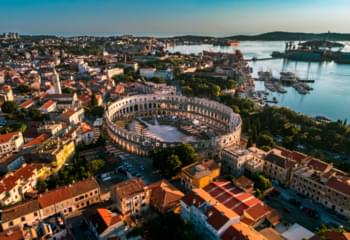 Blick über Pula