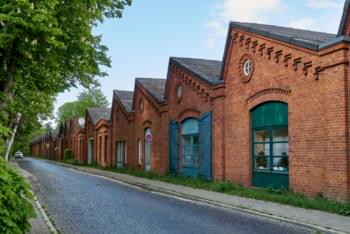 Straße vor  der Norddeutsche Wollkämmerei & Kammgarnspinnerei in Delmenhorst
