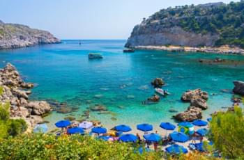 Bahía de Anthony Quinn cerca de Faliraki en Rodas