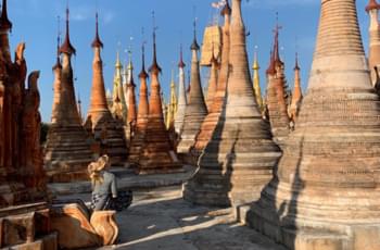 In-Dein-Pagodenwald in Myanmar