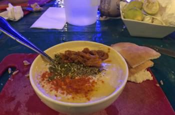 Selbstgemachter Hummus - die Nationalspeise Israels