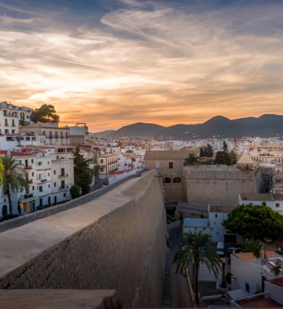 Ungebremster Inselgenuss: Ibiza erkunden mit dem Mietwagen