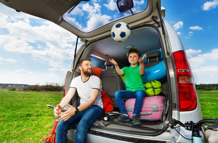 La familia en el coche