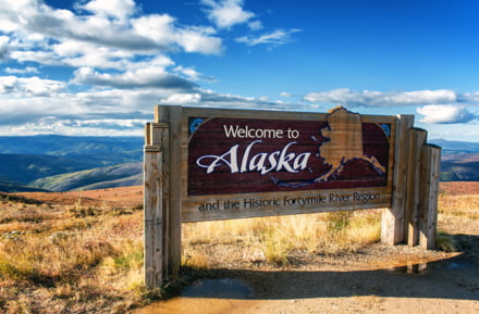 Signo de bienvenida en Alaska