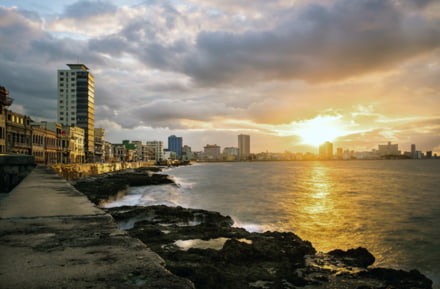 Tramonto sul Malecón, L'Avana