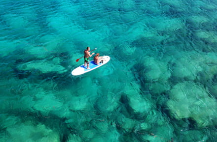 Sta op met peddelen in Fiji