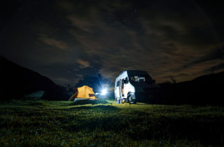 Mit dem Campervan unter dem Sternenhimmel