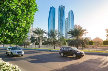 En la carretera de Abu Dhabi