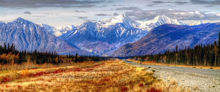 Yukon route Canada montagne