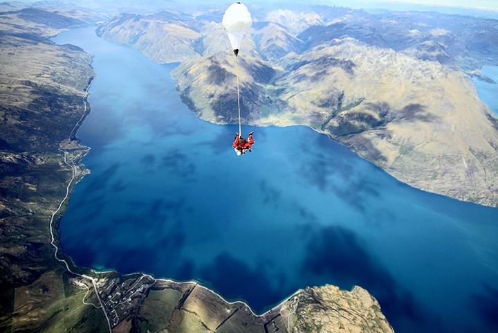 Fallschirmsprung bei Queenstown