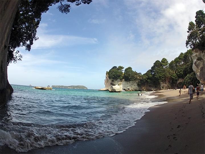 Der Strand bei der Cathedral Cove
