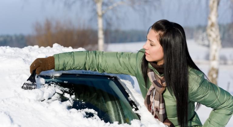MietwagenCheck TOP 10: Die wichtigsten Winterhelfer fürs Auto