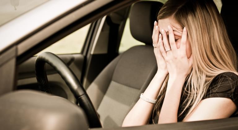 Bindehautentzündung im Auto: Diese Tipps helfen